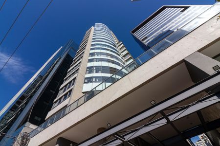 Apartamento à venda com 45m², 1 quarto e 1 vaga Apartamento à venda com 45m², 1 quarto e 1 vagaFachada do Prédio