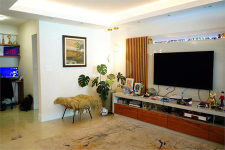 Casa à venda com 3 quartos, 226m² em Vila Santa Isabel, São Paulo