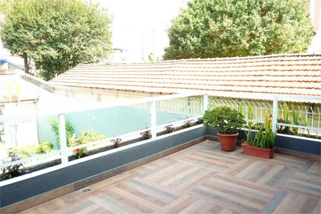 Casa à venda com 3 quartos, 226m² em Vila Santa Isabel, São Paulo