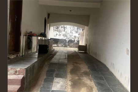Casa à venda com 6 quartos, 401m² em Chora Menino, São Paulo
