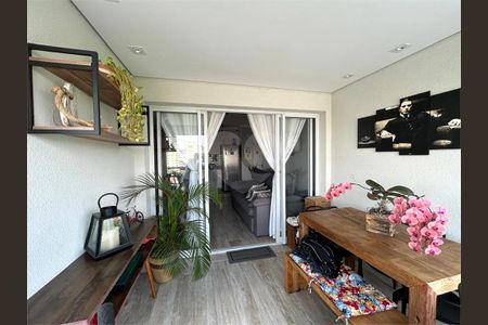 Apartamento à venda com 64m², 2 quartos e 1 vaga