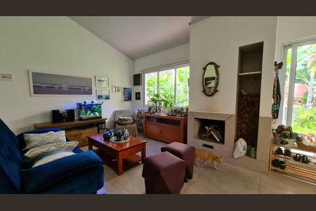 Casa à venda com 4 quartos, 360m² em Cambuci, São Paulo
