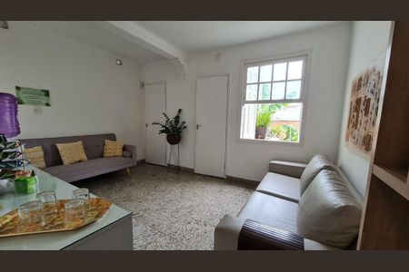 Casa à venda com 4 quartos, 360m² em Cambuci, São Paulo