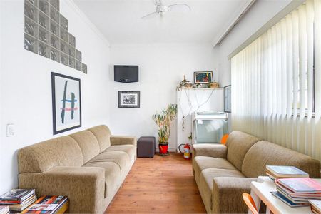 Casa à venda com 8 quartos, 247m² em Vila Mariana, São Paulo