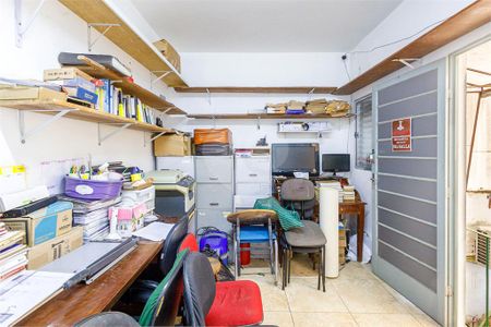 Casa à venda com 8 quartos, 247m² em Vila Mariana, São Paulo