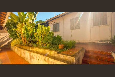 Casa à venda com 211m², 4 quartos e 5 vagasFoto 01
