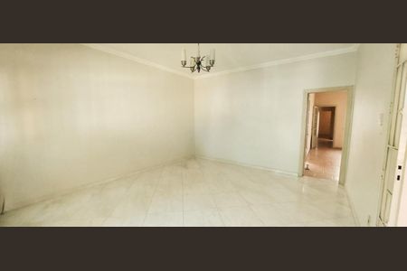 Casa à venda com 211m², 4 quartos e 5 vagasFoto 27