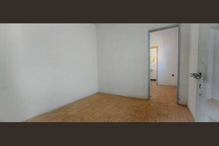 Casa à venda com 211m², 4 quartos e 5 vagasFoto 01