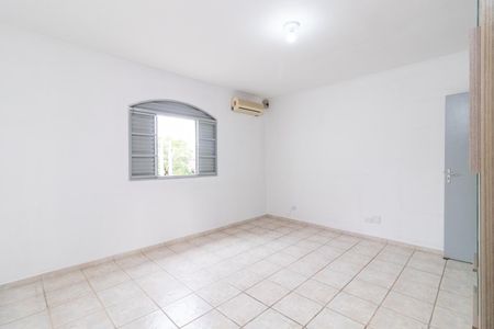 Casa à venda com 92m², 2 quartos e 1 vaga Casa à venda com 92m², 2 quartos e 1 vagaQuarto 1