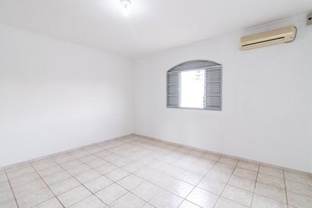 Casa à venda com 92m², 2 quartos e 1 vaga Casa à venda com 92m², 2 quartos e 1 vagaQuarto 1