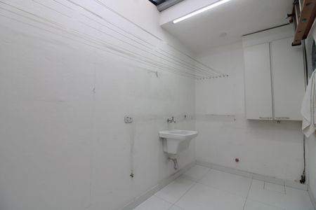 Casa à venda com 92m², 2 quartos e 1 vagaárea de serviço / área gourmet