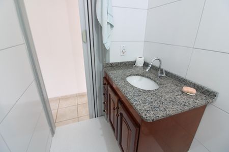 Casa à venda com 92m², 2 quartos e 1 vagaBanheiro Social