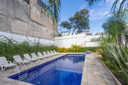 Apartamento à venda com 34m², 2 quartos e sem vaga Apartamento à venda com 34m², 2 quartos e sem vagaÁrea comum - Piscina