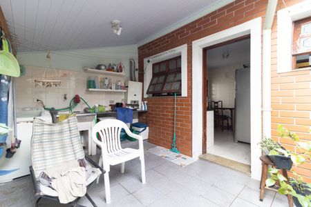 Casa à venda com 166m², 2 quartos e 2 vagasQuintal