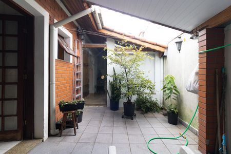 Casa à venda com 166m², 2 quartos e 2 vagasQuintal
