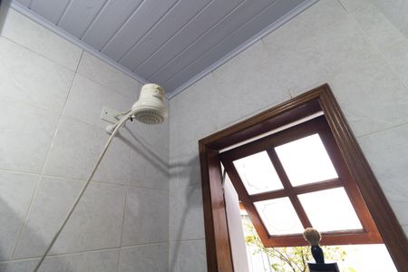 Casa à venda com 166m², 2 quartos e 2 vagasBanheiro 1