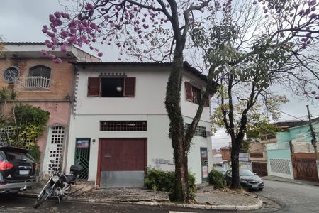 Casa à venda com 166m², 2 quartos e 2 vagasFachada