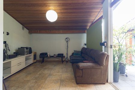 Casa à venda com 166m², 2 quartos e 2 vagasSala