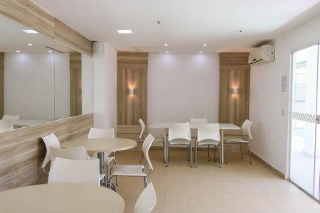 Apartamento para alugar com 66m², 2 quartos e 1 vaga Apartamento para alugar com 66m², 2 quartos e 1 vagaÁrea comum - Salão de festas