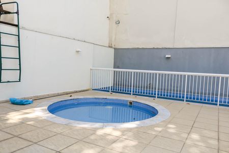 Apartamento para alugar com 66m², 2 quartos e 1 vaga Apartamento para alugar com 66m², 2 quartos e 1 vagaÁrea comum - Piscina