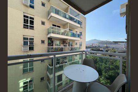 Apartamento à venda com 37m², 1 quarto e 1 vaga Apartamento à venda com 37m², 1 quarto e 1 vagaSala - Varanda