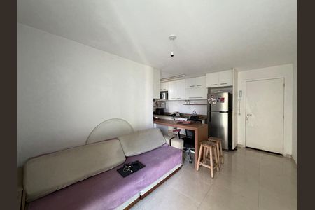 Apartamento à venda com 37m², 1 quarto e 1 vaga Apartamento à venda com 37m², 1 quarto e 1 vagaSala