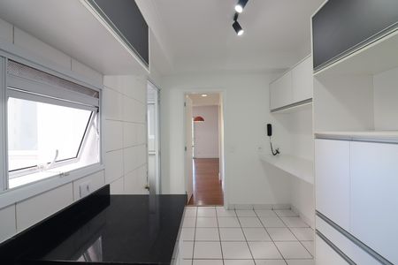 Apartamento para alugar com 156m², 3 quartos e 3 vagasCozinha 