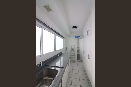 Apartamento para alugar com 156m², 3 quartos e 3 vagasÁrea de Serviço