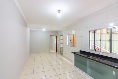 Casa para alugar com 75m², 3 quartos e sem vagaCozinha 