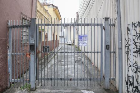 Casa à venda com 70m², 2 quartos e 2 vagas Casa à venda com 70m², 2 quartos e 2 vagasFachada