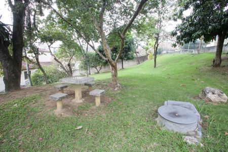 Apartamento para alugar com 65m², 2 quartos e 1 vagaÁrea verde