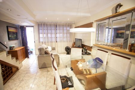 Apartamento para alugar com 65m², 2 quartos e 1 vagaSala