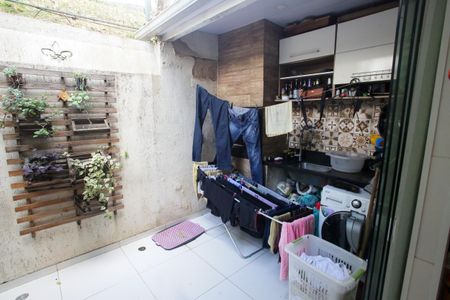 Apartamento para alugar com 65m², 2 quartos e 1 vagaÁrea de Serviço