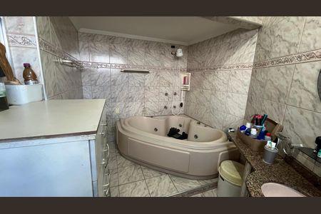 Casa à venda com 275m², 3 quartos e 2 vagas