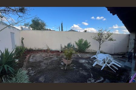 Casa à venda com 275m², 3 quartos e 2 vagas