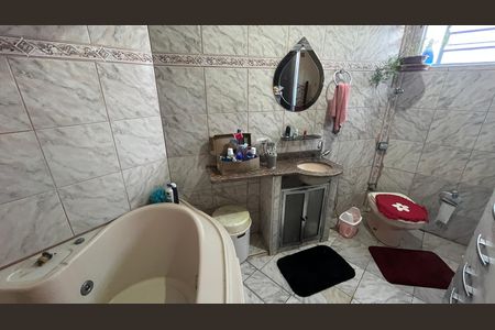 Casa à venda com 275m², 3 quartos e 2 vagas
