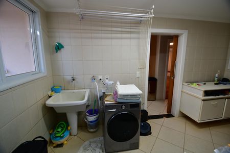 Casa de condomínio à venda com 480m², 4 quartos e 6 vagasÁrea de Serviço