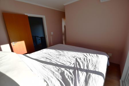 Casa de condomínio à venda com 480m², 4 quartos e 6 vagasQuarto 3 - Suíte