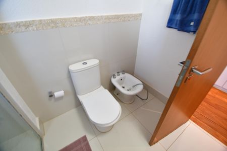 Casa de condomínio à venda com 480m², 4 quartos e 6 vagasBanheiro Suíte
