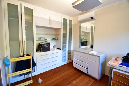 Casa de condomínio à venda com 480m², 4 quartos e 6 vagasQuarto 5 - Suíte