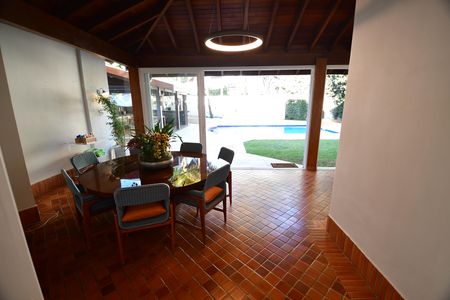 Casa de condomínio à venda com 480m², 4 quartos e 6 vagasVaranda da Sala