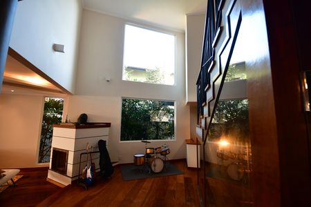 Casa de condomínio à venda com 480m², 4 quartos e 6 vagasSala