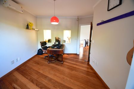 Casa de condomínio à venda com 480m², 4 quartos e 6 vagasQuarto 2