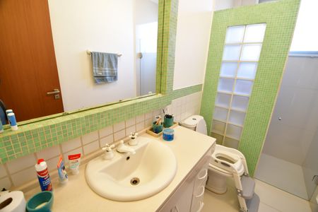 Casa de condomínio à venda com 480m², 4 quartos e 6 vagasBanheiro Suíte