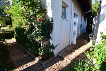 Casa de condomínio à venda com 480m², 4 quartos e 6 vagasCorredor