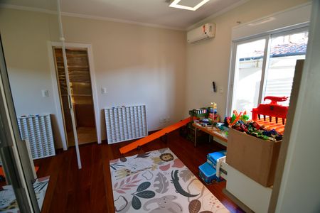 Casa de condomínio à venda com 480m², 4 quartos e 6 vagasQuarto 1 - Suíte