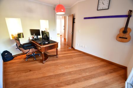 Casa de condomínio à venda com 480m², 4 quartos e 6 vagasQuarto 2