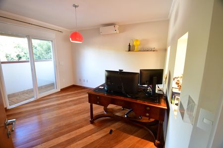Casa de condomínio à venda com 480m², 4 quartos e 6 vagasQuarto 2