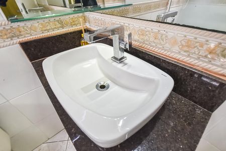 Apartamento para alugar com 44m², 2 quartos e 1 vaga Apartamento para alugar com 44m², 2 quartos e 1 vagaBanheiro