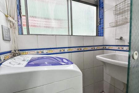 Área de serviço de apartamento para alugar com 2 quartos, 44m² em Liberdade, São Paulo
